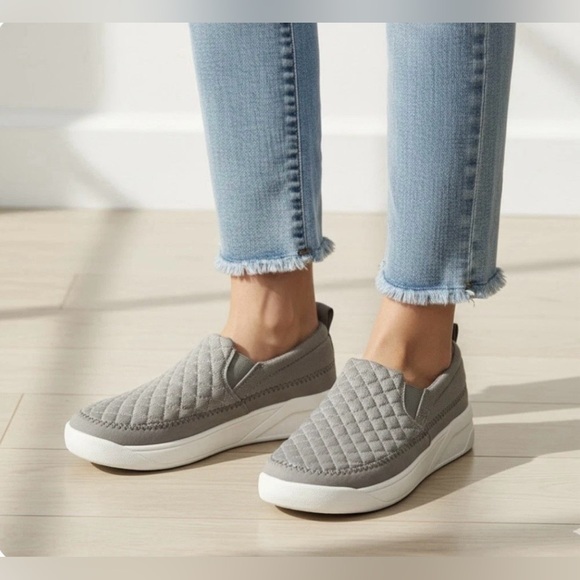 Staheekum Shoes - Stylish Staheekum Gray Quilted Slip-On Sneakers Size 8